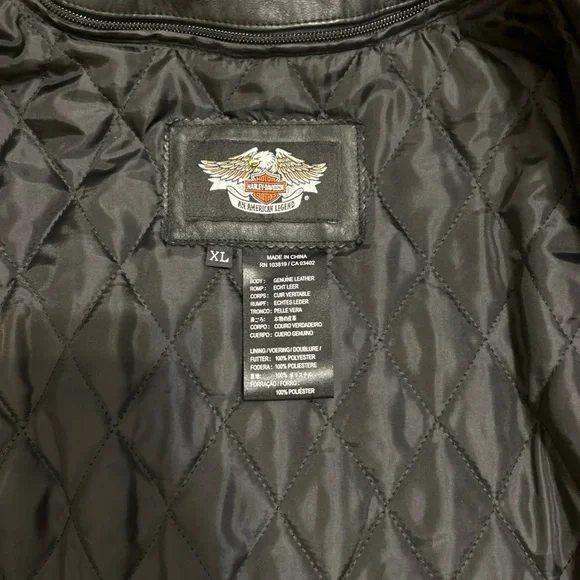 Women’s Harley Davidson, Black Leather Motorcycle Jacket with zip outlining